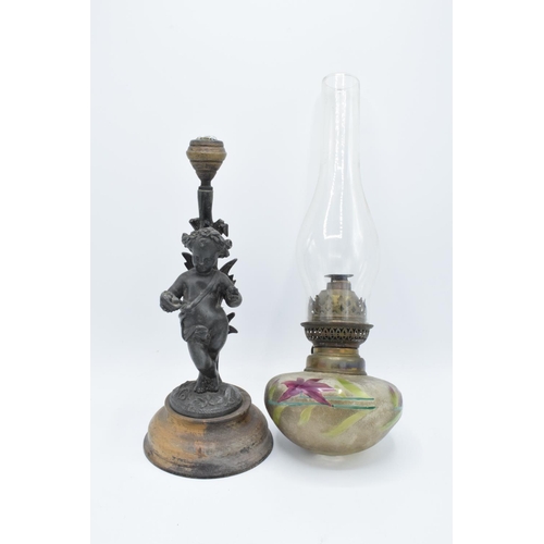 295 - Victorian cherub figural oil lamp base. In need of attention