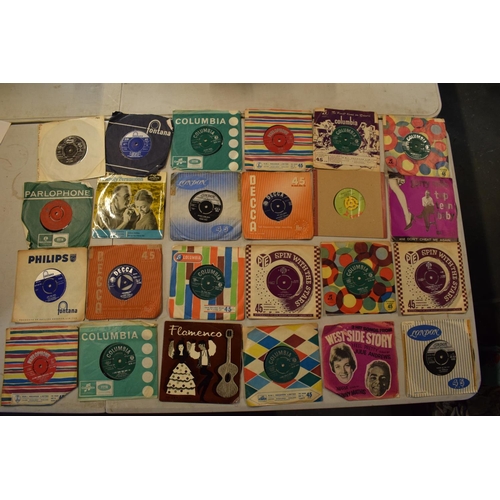 199 - A large collection of 1960s 45s records to include Elvis Presley, Buddy Holly, The Tommy Steele Stor... 