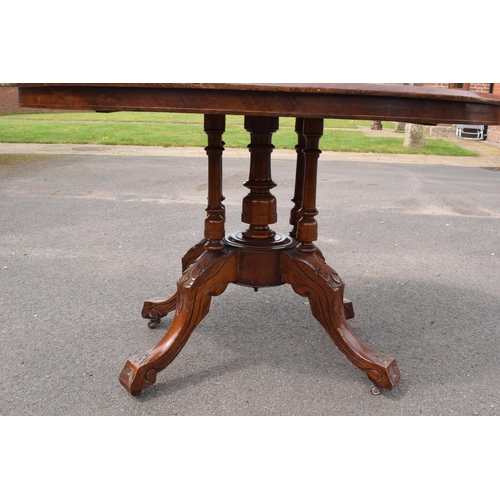 291 - Late 19th century Victorian walnut veneered table with tilt top movement. In good condition with som... 