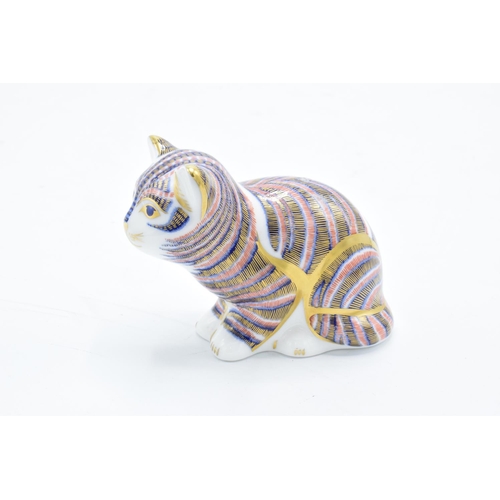 88 - Royal Crown Derby paperweight in the form of a sitting kitten. In good condition with no obvious dam... 