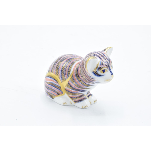 88 - Royal Crown Derby paperweight in the form of a sitting kitten. In good condition with no obvious dam... 