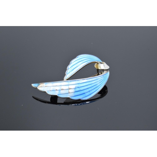 220I - A collection of silver and enamelled jewellery to include a blue wings brooch Norway Sterling 925, a... 