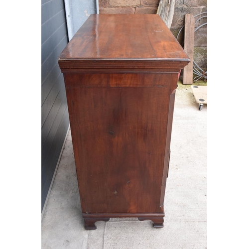 365 - Edwardian mahogany 2 over 3 chest of drawers. 120cm x 56 x 115cm tall. In good functional condition ... 