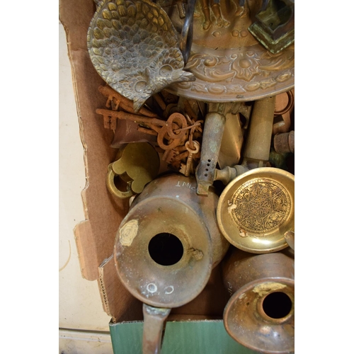 205 - A mixed collection of 19th and 20th century metal ware to include beer barrel taps, copper jugs, vas... 