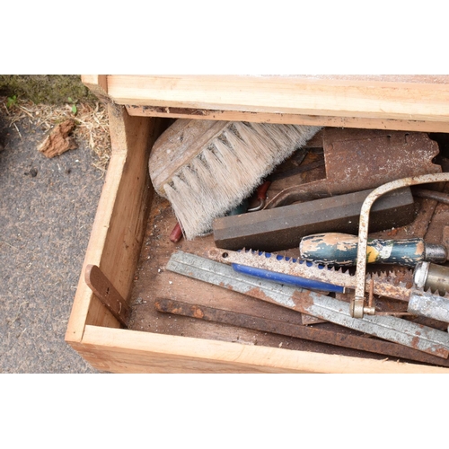 301F - A wooden 20th century tool chest to include the contents including tools etc. NO POSTAGE.