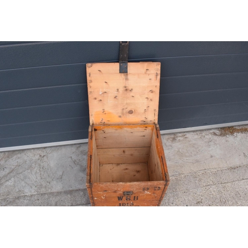 314 - A vintage 20th century wooden egg crate with either 'WCB' or 'WGB' with 'EGGS' on each side and a bo... 