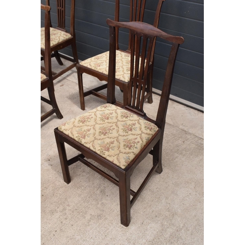 325 - George III mahogany set of county Chippendale style dining chairs to consist of 2 carver chairs toge... 