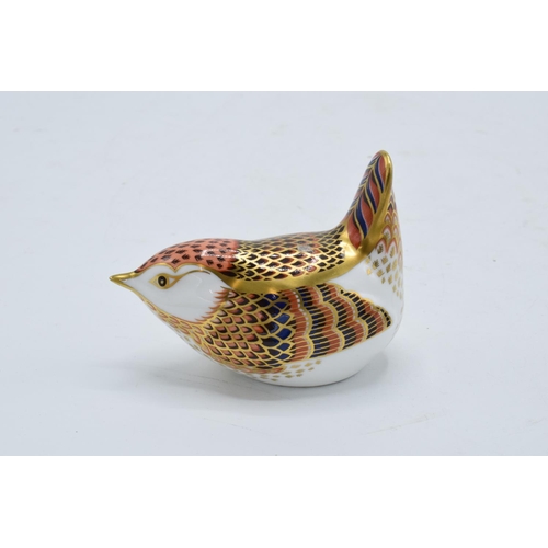 99N - Royal Crown Derby paperweight in the form of a wren. First quality with stopper. In good condition w... 