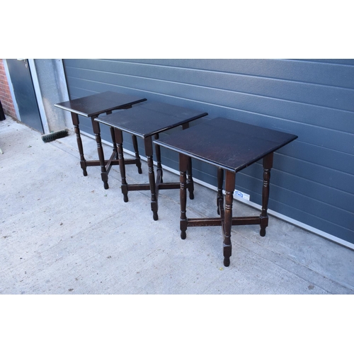 371 - A trio of late 20th century square pub tables (3). 60 x 60 x 75cm tall. In good functional condition... 