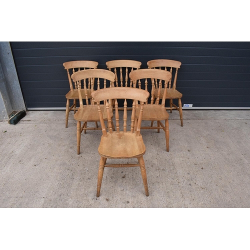 376 - A set of 6 matching antique style hardwood kitchen chairs with spindle backs (6). 84cm tall. Set 2. ... 