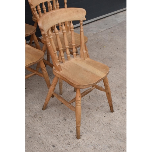 378 - A set of 6 matching antique style hardwood kitchen chairs with spindle backs (6). 83cm tall. Set 4. ... 