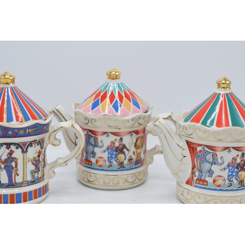 80C - A collection of James Sadler teapots to include Circus, Band Stand and the Circus (3). In good condi... 