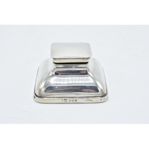 215G - A hallmarked silver inkwell. Birmingham 1924.