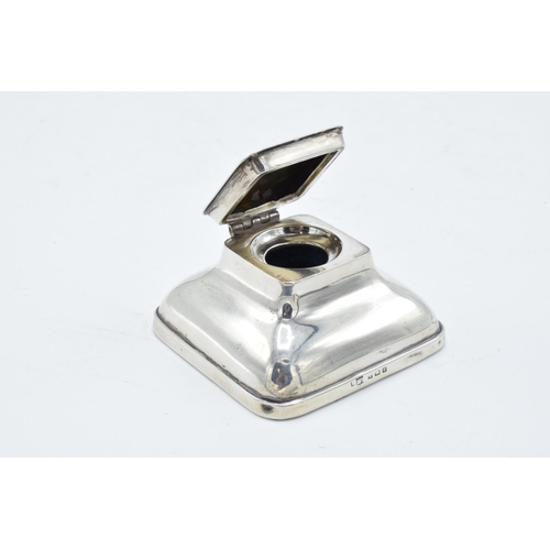 215G - A hallmarked silver inkwell. Birmingham 1924.