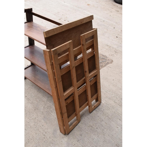 237A - A pair of wooden folding / collapsible display stands which are ideal for use at antiques fairs, car... 