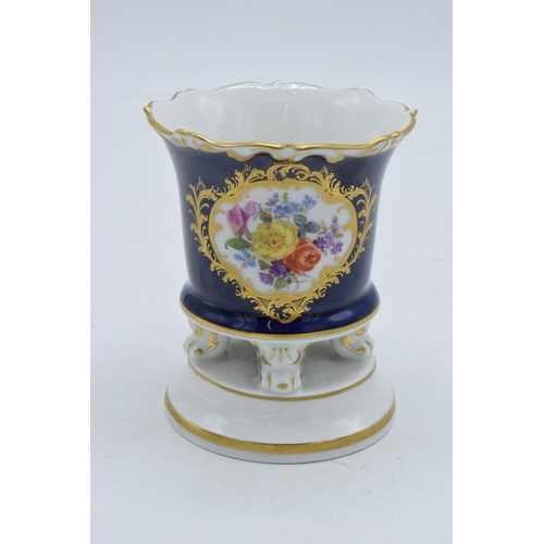 95N - Meissen porcelain early 20th century vase sat on 4 feet raised on a circular plinth decorated with a... 