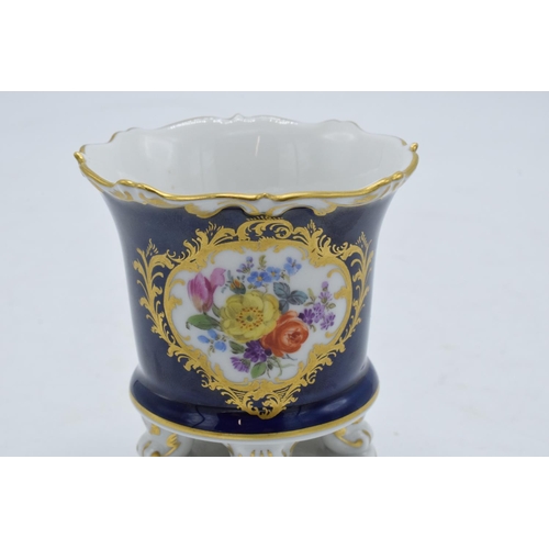 95N - Meissen porcelain early 20th century vase sat on 4 feet raised on a circular plinth decorated with a... 