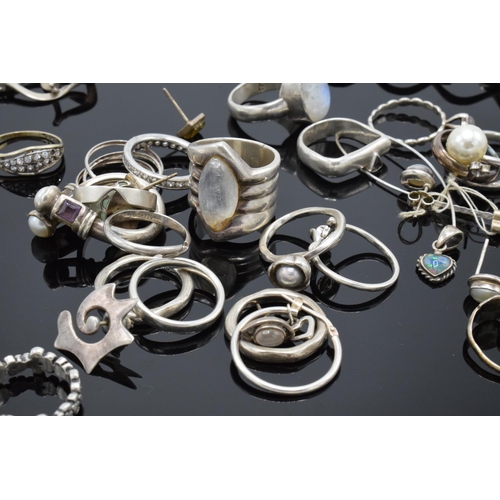 215O - A large quantity of silver & silver coloured metal jewellery, mostly .925, and comprising rings, bra... 