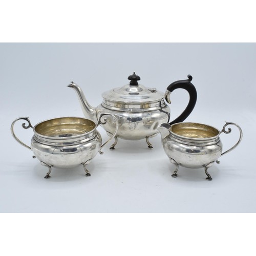 352 - Silver 3-piece tea set to consist of the teapot, milk and sugar bowl (3). Hallmarked for Birmingham ... 