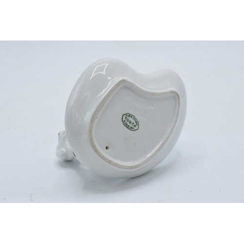 42 - A Tosca Fine China of Germany model of a dog ashtray. In good condition with no obvious damage or re... 