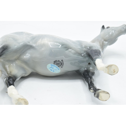 151A - Beswick Grey Roan hunter horse H260, limited edition. In good condition with no obvious damage or re... 