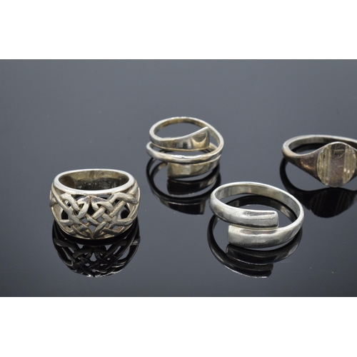 304 - A collection of silver 925 rings to consist of various sizes and designs, some are set with semi-pre... 