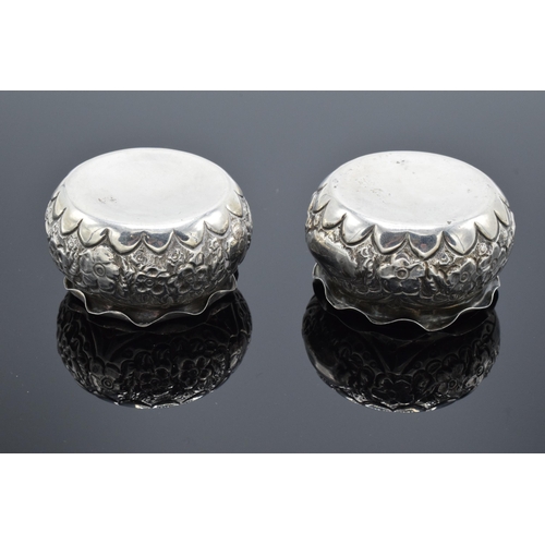 313 - A pair of silver salts (Birmingham 1895 John Millward Banks) 20.0 grams. In good condition with no o... 