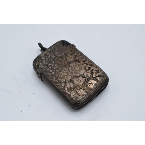 326 - Silver vesta case. Hallmarked for Birmingham 1895. 27.6 grams. In good condition.