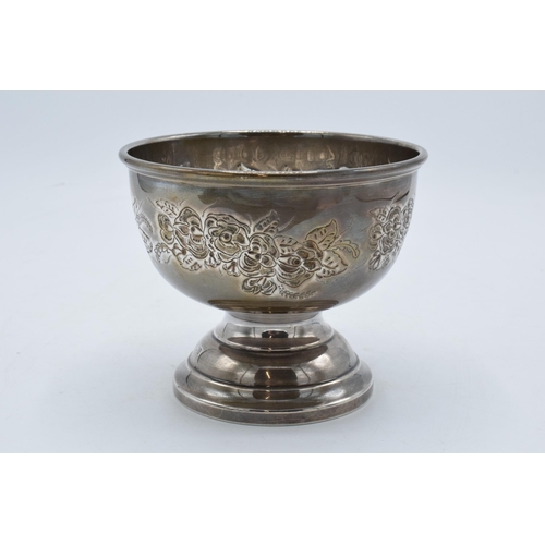 336 - A silver footed bowl with floral decoration. Hallmarked for Birmingham 1972. 178.4 grams. 12.5cm dia... 