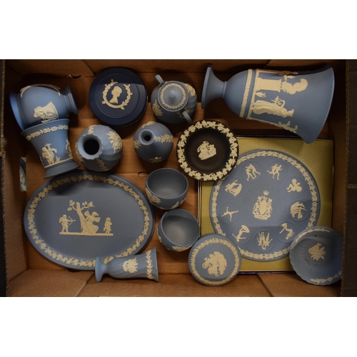 81 - A collection of Wedgwood Jasperware items in different colours such as blue, dark blue and black to ... 