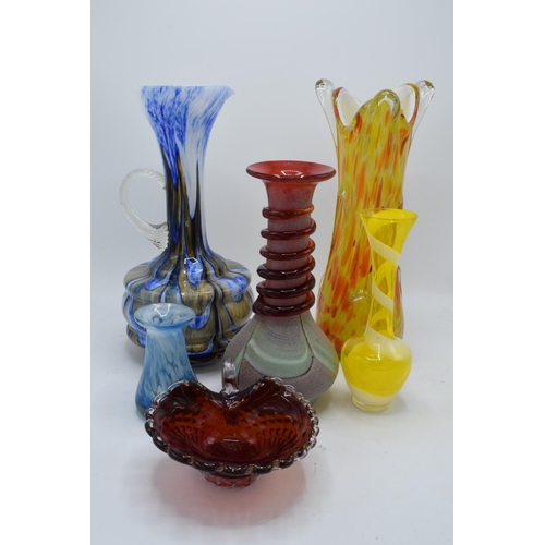 90 - A collection of assorted art / studio glass in the form of jugs, vases, a dish etc. Condition is gen... 