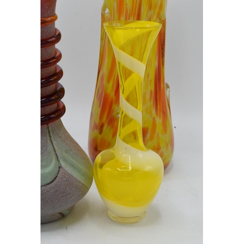 90 - A collection of assorted art / studio glass in the form of jugs, vases, a dish etc. Condition is gen... 