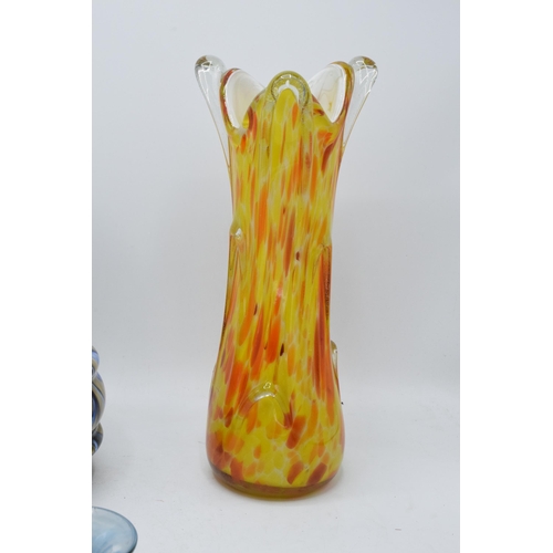 90 - A collection of assorted art / studio glass in the form of jugs, vases, a dish etc. Condition is gen... 