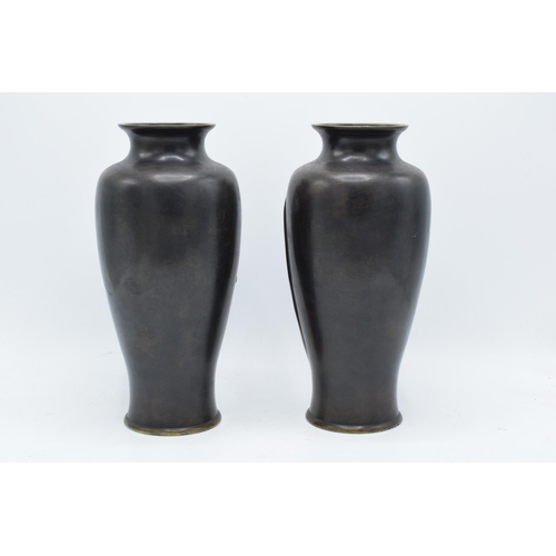 85A - A quality pair of late 19th century Japanese Meiji period
(1868 - 1912) patinated bronze vases
decor... 