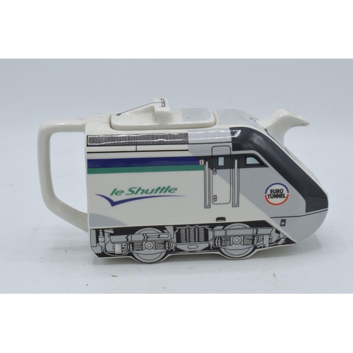 102 - Sadler teapot 'Le Shuttle' commissioned by Eurotunnel. In good condition with no obvious damage or r... 