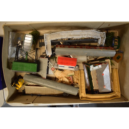 271 - A collection of toy railway items to include Meccano Unit A3 power control, Airfix and Kitmaster rai... 