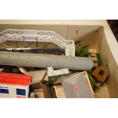 271 - A collection of toy railway items to include Meccano Unit A3 power control, Airfix and Kitmaster rai... 