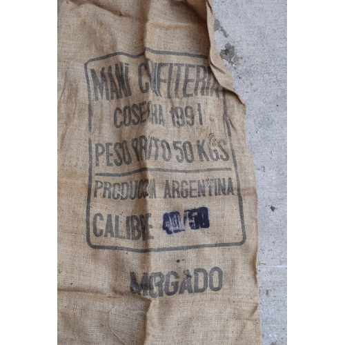 287B - A large collection of hessian sacks and bags (no postage)