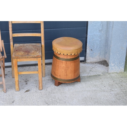 288 - A collection of small furniture items to include childrens chairs, a folding deck chair, a stool etc