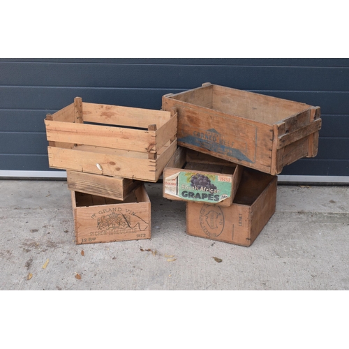 290 - A collection of vintage wooden crates to include advertising examples for Rindless Cheddar Cheese, C... 