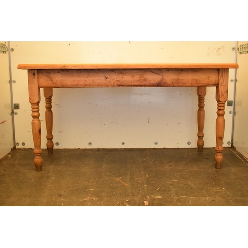 313 - A 20th century pine kitchen table. 152 x 70 x 78cm tall. In good functional condition with signs of ... 