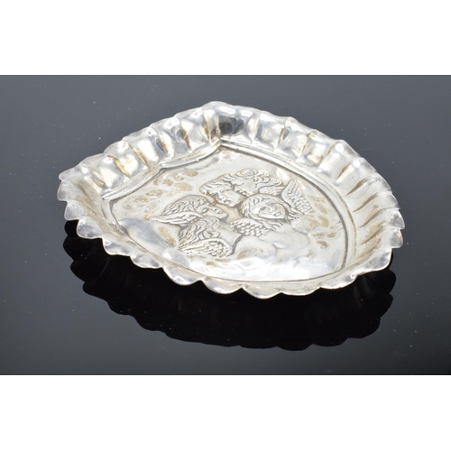 208 - Edwardian silver cherub shield-shaped pin tray with Reynold's Angels decoration. Birmingham 1902. 9x... 