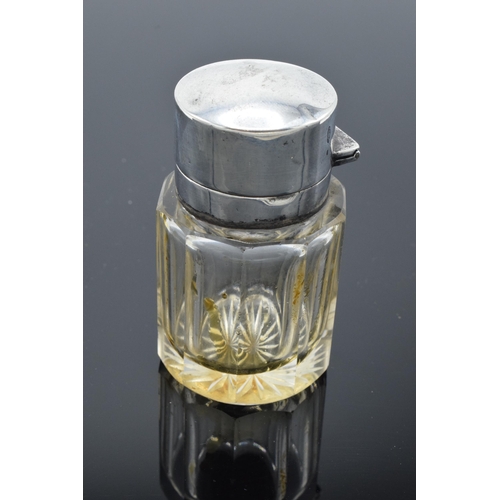 211 - Edwardian glass scent bottle with a hinged silver lid without stopper. Birmingham 1907. In good cond... 