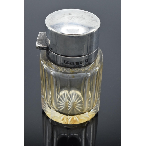 211 - Edwardian glass scent bottle with a hinged silver lid without stopper. Birmingham 1907. In good cond... 