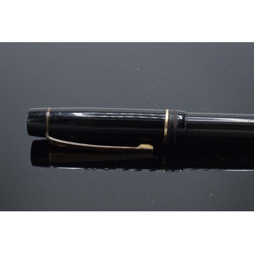 219 - De La Rue & Co Ltd 'Onoto the Pen' with 14k nib. In used but good condition. Requires a clean.