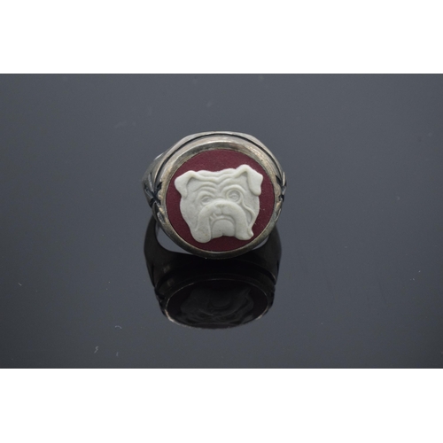 239 - Wedgwood Silver and crimson Jasperware bulldog ring. Size L. 8.2 grams. In good condition with no ob... 