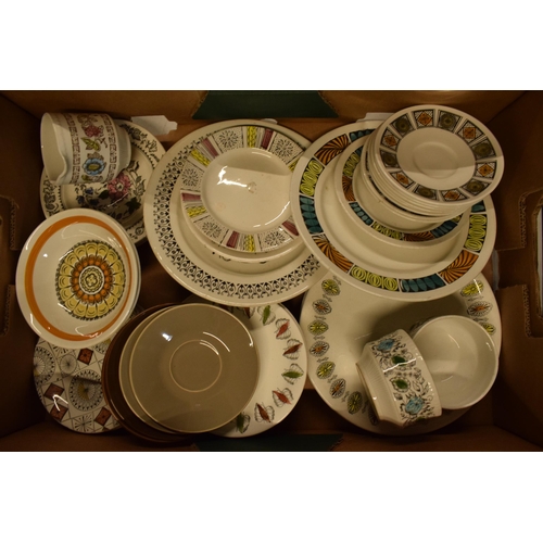 43H - A large collection of vintage mid century Broadhurst Ironstone Kathie Winkle tea and dinner ware to ... 