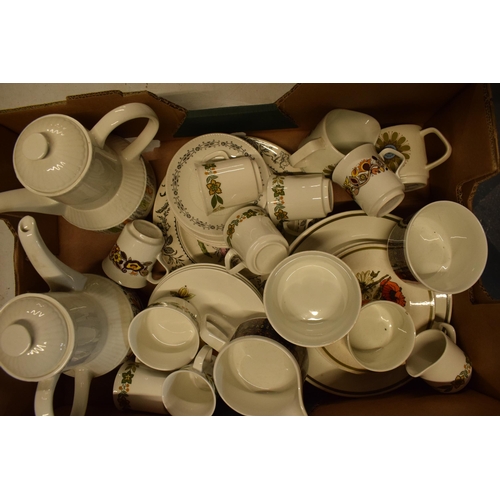 43I - A large collection of vintage mid century Broadhurst Ironstone Kathie Winkle tea and dinner ware, Mi... 