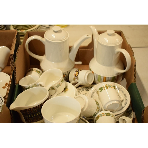 43I - A large collection of vintage mid century Broadhurst Ironstone Kathie Winkle tea and dinner ware, Mi... 