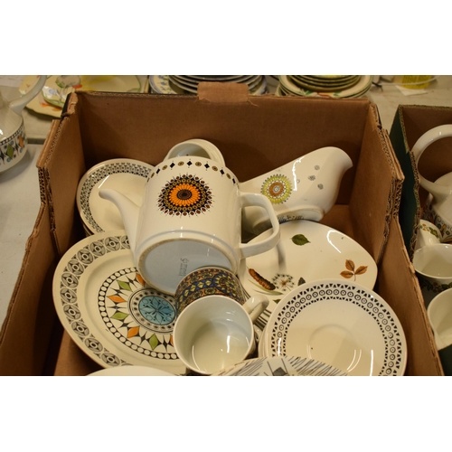 43I - A large collection of vintage mid century Broadhurst Ironstone Kathie Winkle tea and dinner ware, Mi... 